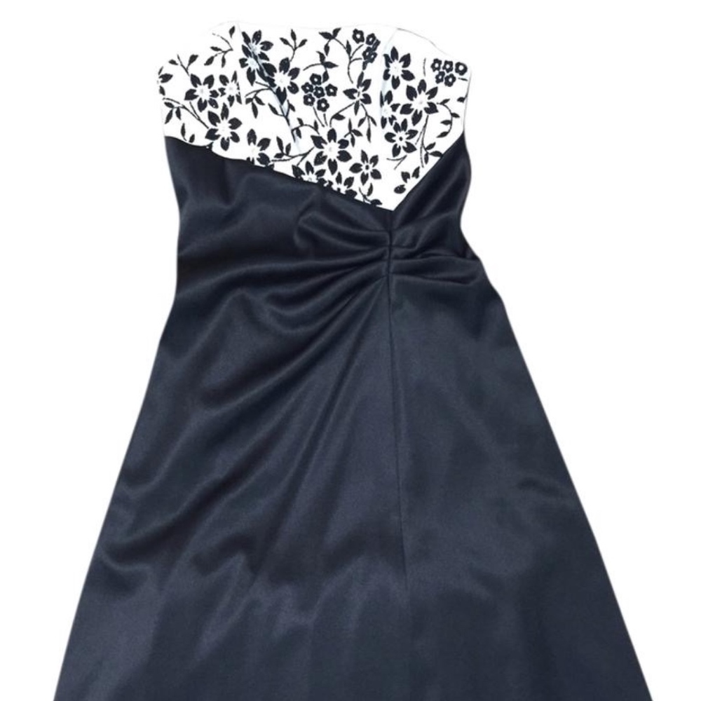 Strapless/Black and White formal/cocktail dress